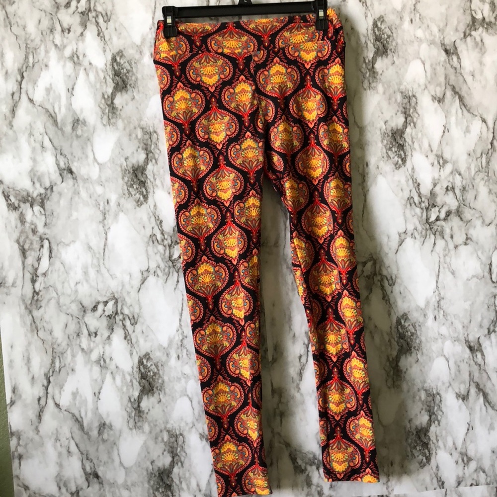 Orange/black print leggings